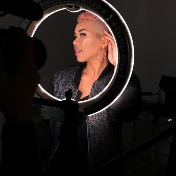 Stellar Blogger Diva Ring Light - Picture 3 of 3